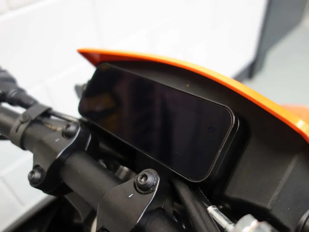 Nieuwe KTM 390 supermotard met 390cc motor uit 2026 bij NIWA Motoren