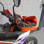 Gebruikte KTM 390 SMC supermotard met 399cc motor uit 2025 bij NIWA Motoren