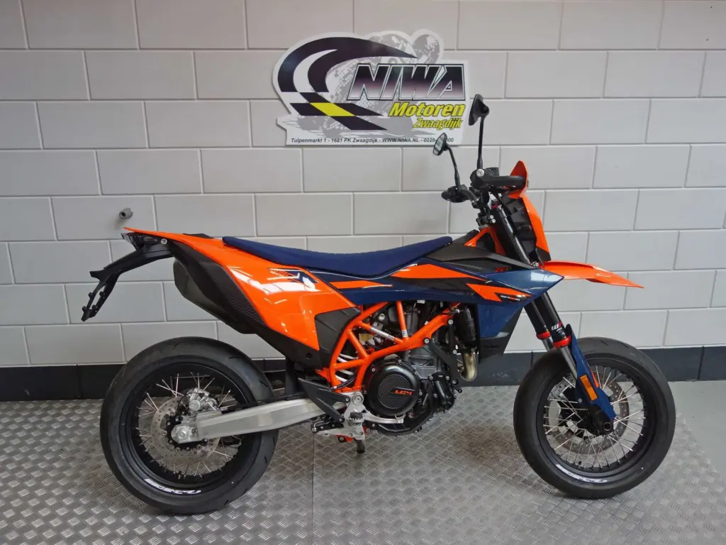 Nieuwe KTM 690 supermotard met 692cc motor uit 2026 bij NIWA Motoren