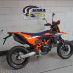 Nieuwe KTM 690 SMC supermotard met 692cc motor uit 2026 bij NIWA Motoren