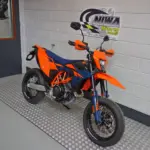Nieuwe KTM 690 SMC supermotard met 692cc motor uit 2026 bij NIWA Motoren