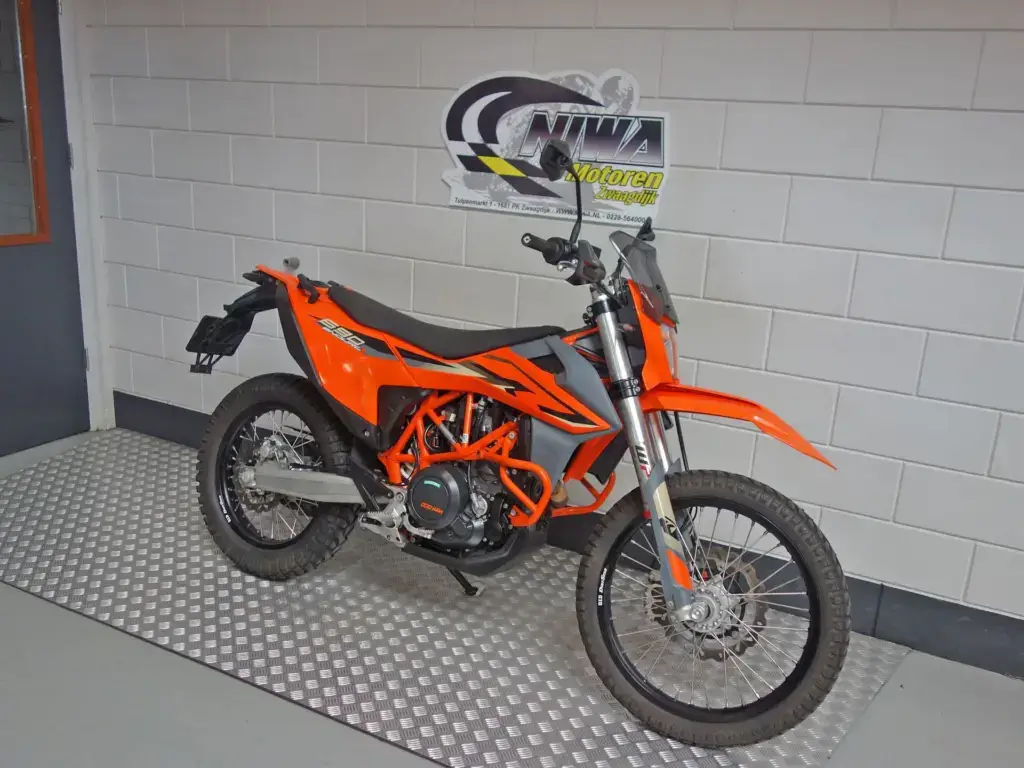Gebruikte KTM 690 overig met 693cc motor uit 2023 bij NIWA Motoren