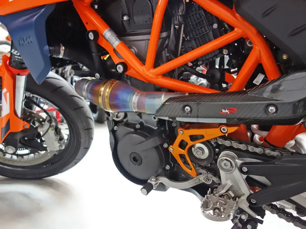 Gebruikte KTM 690 supermotard met 693cc motor uit 2024 bij NIWA Motoren