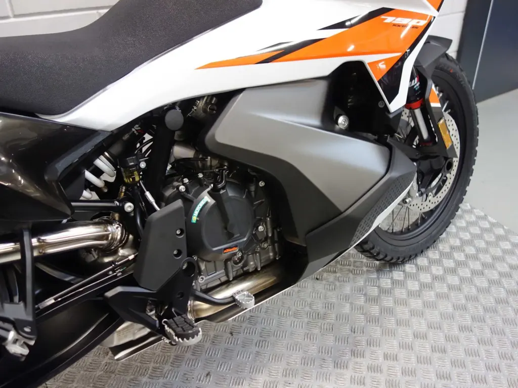 Nieuwe KTM 790 overig met cc motor uit 2026 bij NIWA Motoren