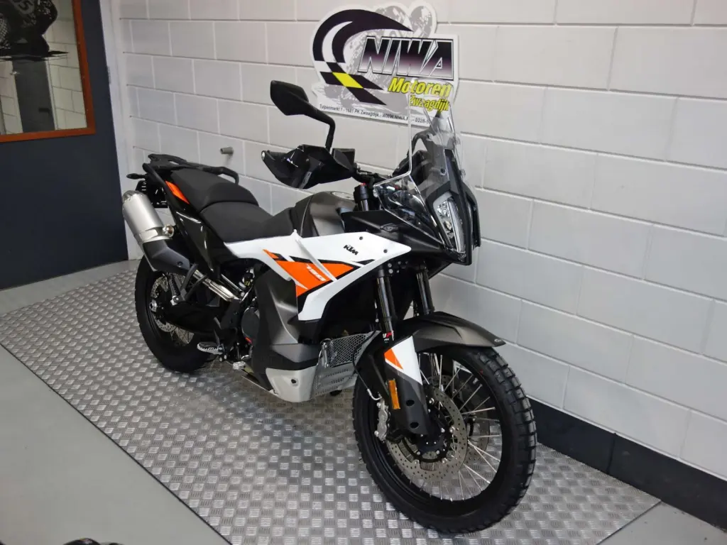 Nieuwe KTM 790 overig met cc motor uit 2026 bij NIWA Motoren