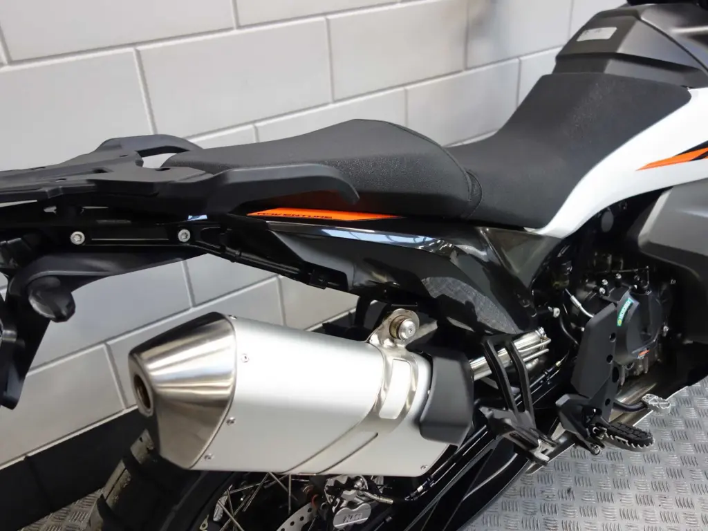 Nieuwe KTM 790 overig met cc motor uit 2026 bij NIWA Motoren