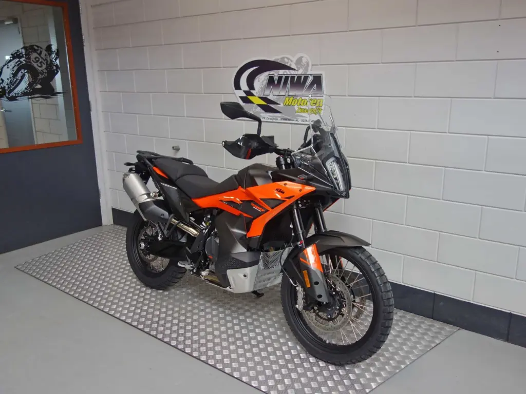 Gebruikte KTM 790 tour met 799cc motor uit 2026 bij NIWA Motoren