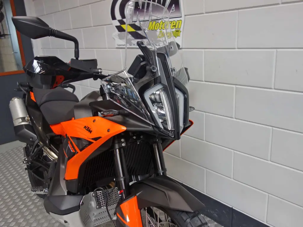Nieuwe KTM 790 tour met 799cc motor uit 2026 bij NIWA Motoren