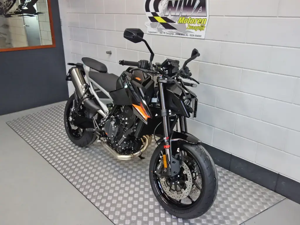 Nieuwe KTM 790 Duke naked bike met 799cc motor uit 2026 bij NIWA Motoren