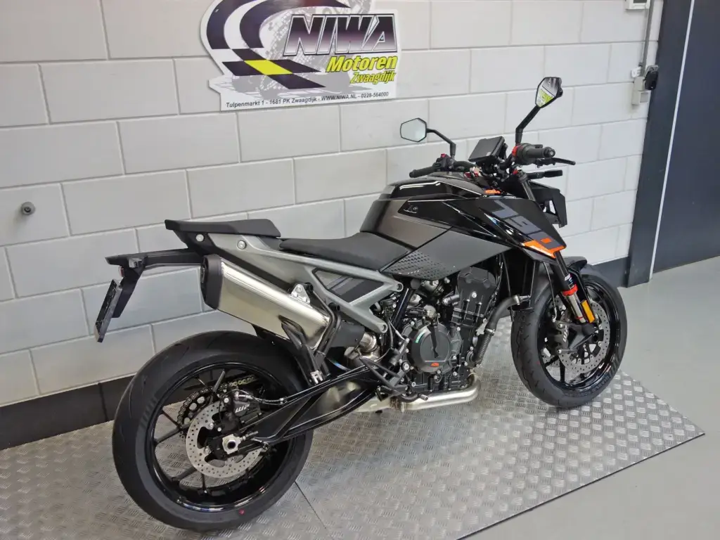 Nieuwe KTM 790 Duke naked bike met 799cc motor uit 2026 bij NIWA Motoren