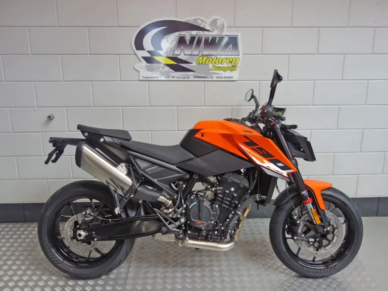 Gebruikte KTM 690 naked bike met 693cc motor uit 2016 bij NIWA Motoren