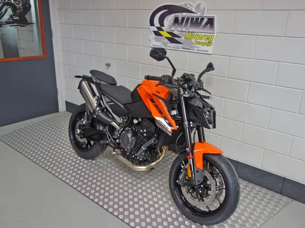Nieuwe KTM 790 Duke naked bike met 799cc motor uit 2026 bij NIWA Motoren