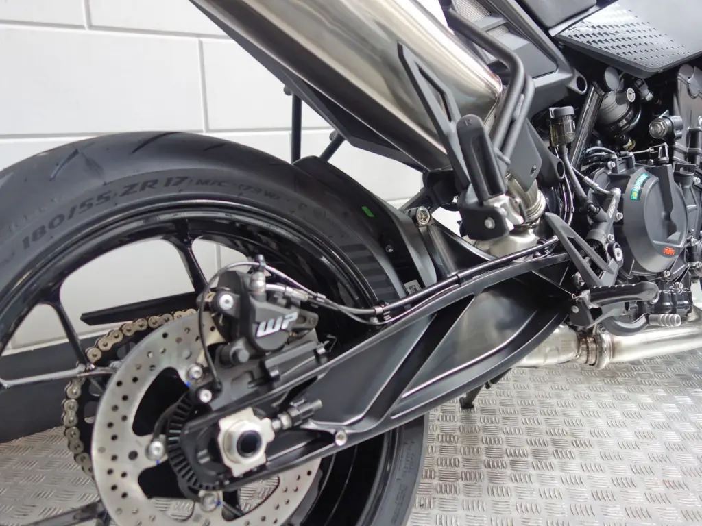 Nieuwe KTM 790 Duke naked bike met 799cc motor uit 2026 bij NIWA Motoren