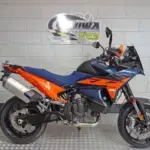 Nieuwe KTM 890 SMT supermotard met 889cc motor uit 2026 bij NIWA Motoren