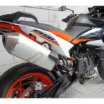 Nieuwe KTM 890 SMT supermotard met 889cc motor uit 2025 bij NIWA Motoren