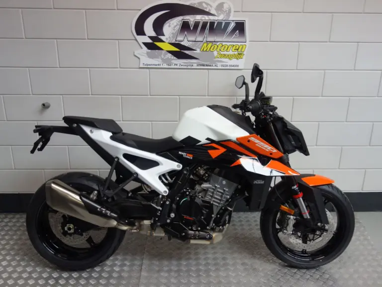 Gebruikte KTM 690 naked bike met 693cc motor uit 2016 bij NIWA Motoren