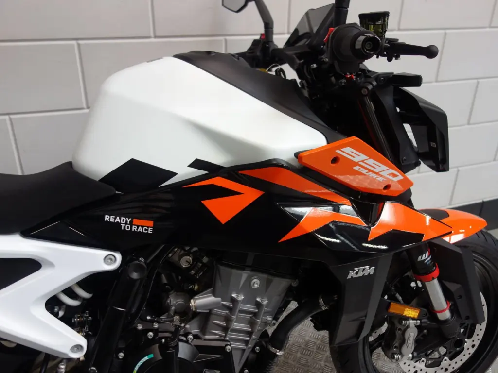 Nieuwe KTM 990 naked bike met 947cc motor uit 2026 bij NIWA Motoren
