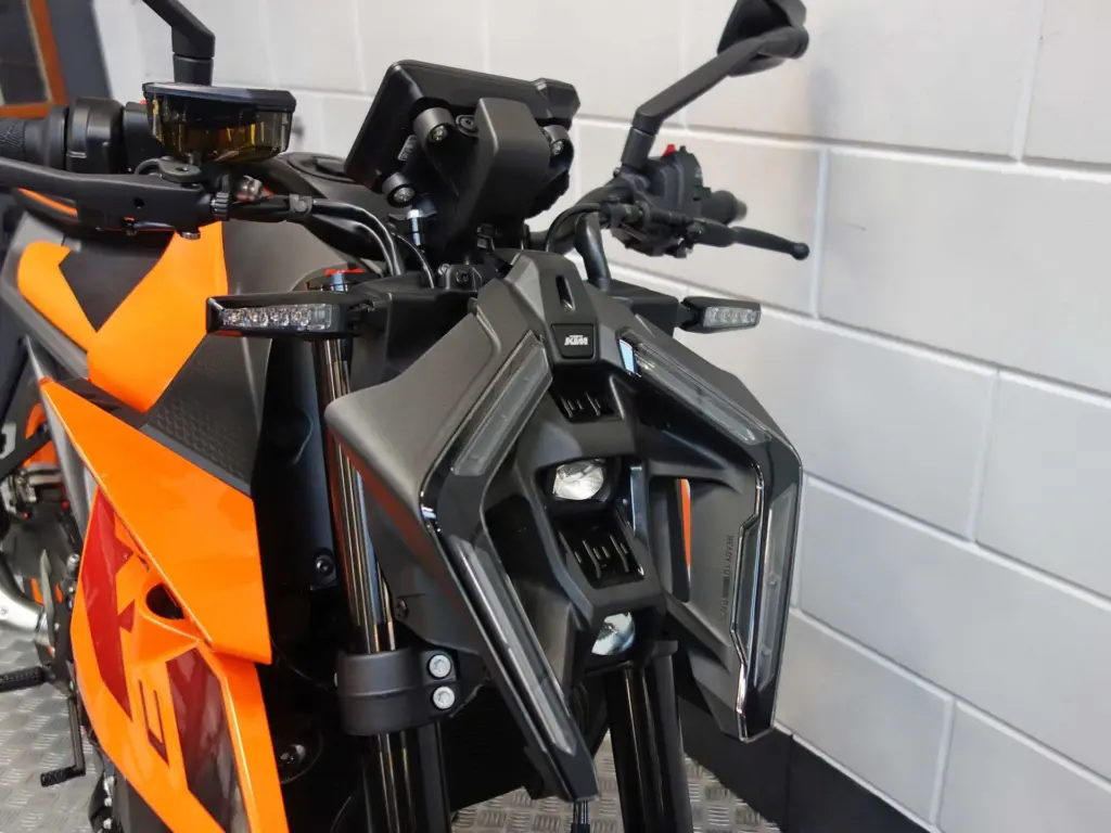 Gebruikte KTM 990 naked bike met 947cc motor uit 2026 bij NIWA Motoren