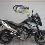 Gebruikte KTM 990 supermotard met 1000cc motor uit 2010 bij NIWA Motoren