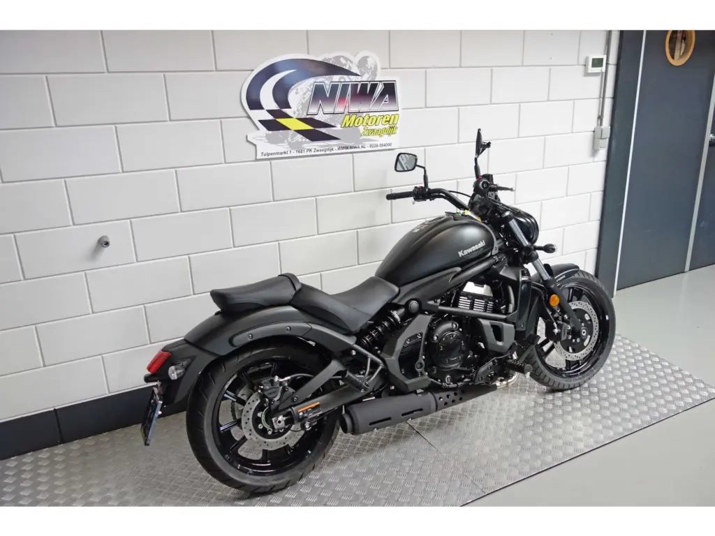 Nieuwe Kawasaki Vulcan chopper met 649cc motor uit 2026 bij NIWA Motoren