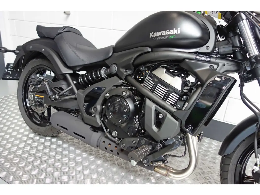Nieuwe Kawasaki Vulcan chopper met 649cc motor uit 2026 bij NIWA Motoren