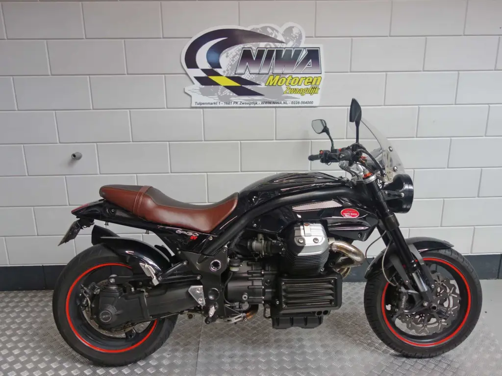 Gebruikte Moto Guzzi Griso naked bike met 1151cc motor uit 2008 bij NIWA Motoren