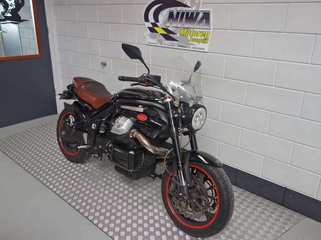 Gebruikte Moto Guzzi Griso naked bike met 1151cc motor uit 2008 bij NIWA Motoren