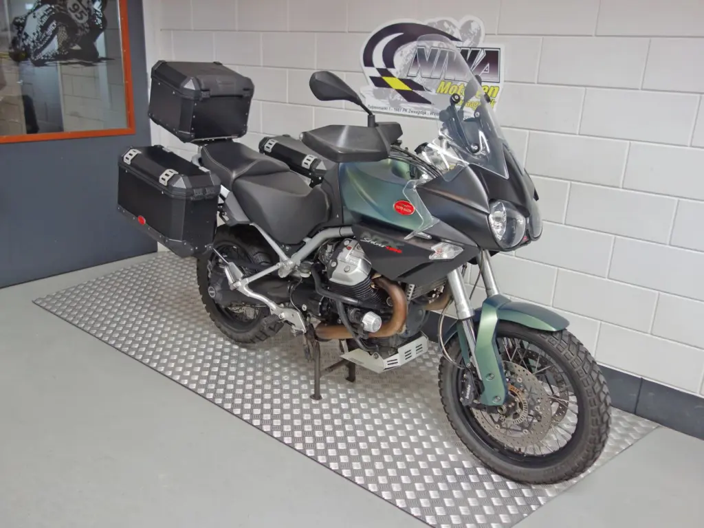 Gebruikte Moto Guzzi Stelvio all-road met 1151cc motor uit 2013 bij NIWA Motoren