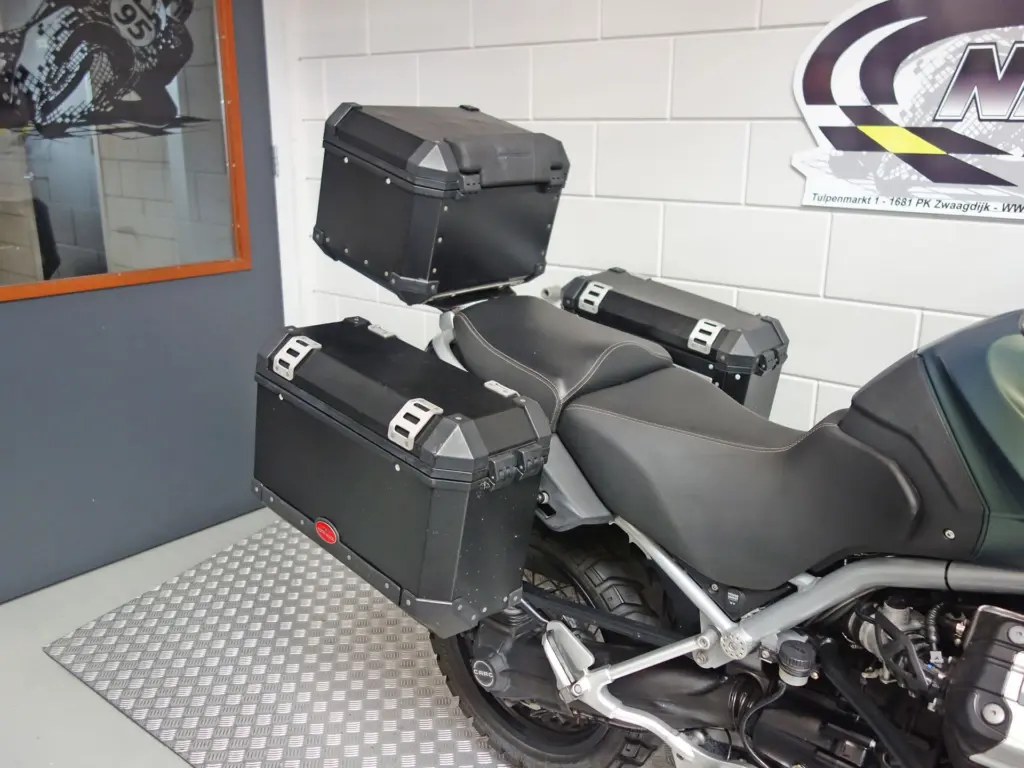 Gebruikte Moto Guzzi Stelvio all-road met 1151cc motor uit 2013 bij NIWA Motoren