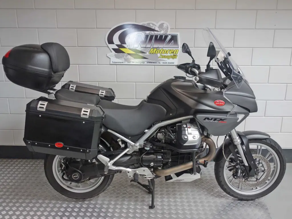 Gebruikte Moto Guzzi Stelvio tour met 1151cc motor uit 2011 bij NIWA Motoren