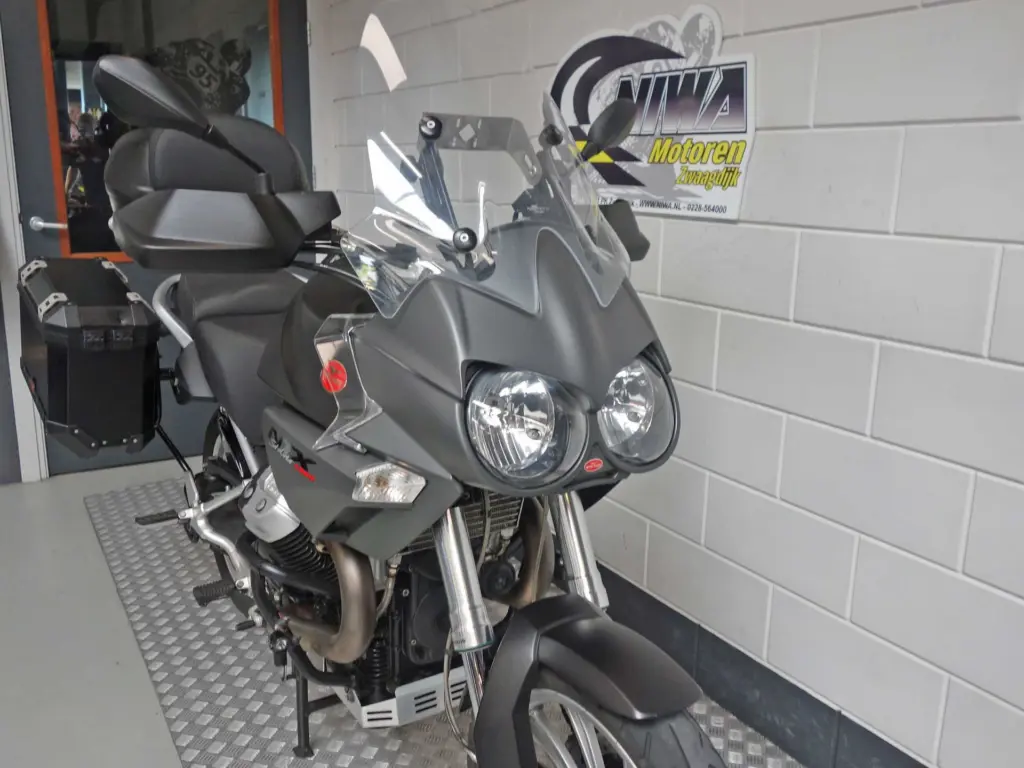 Gebruikte Moto Guzzi Stelvio tour met 1151cc motor uit 2011 bij NIWA Motoren