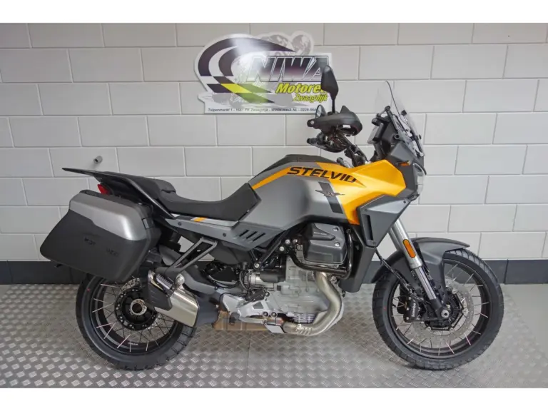 Gebruikte Moto Guzzi Breva tour met 1064cc motor uit 2007 bij NIWA Motoren
