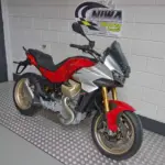 Nieuwe Moto Guzzi V100 tour met 1042cc motor uit 2026 bij NIWA Motoren
