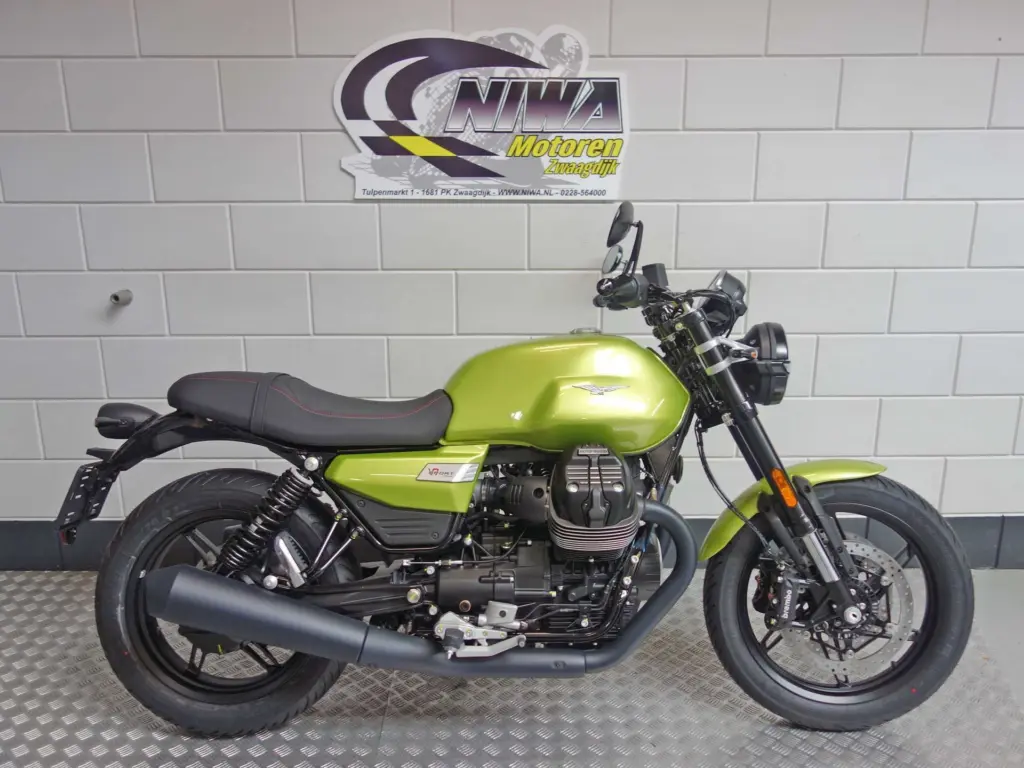 Gebruikte Moto Guzzi V7 sport met 853cc motor uit 2026 bij NIWA Motoren