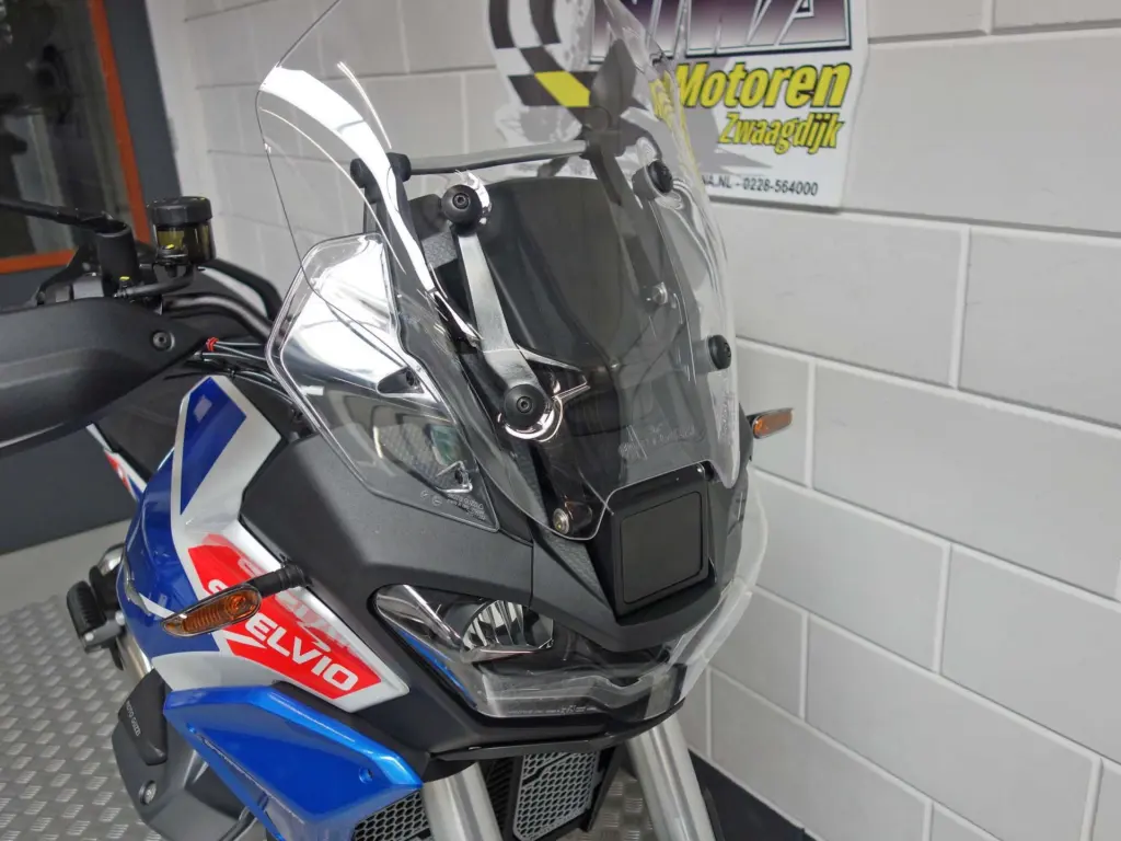 Nieuwe Moto Guzzi Stelvio sport/tour met 1151cc motor uit 2026 bij NIWA Motoren