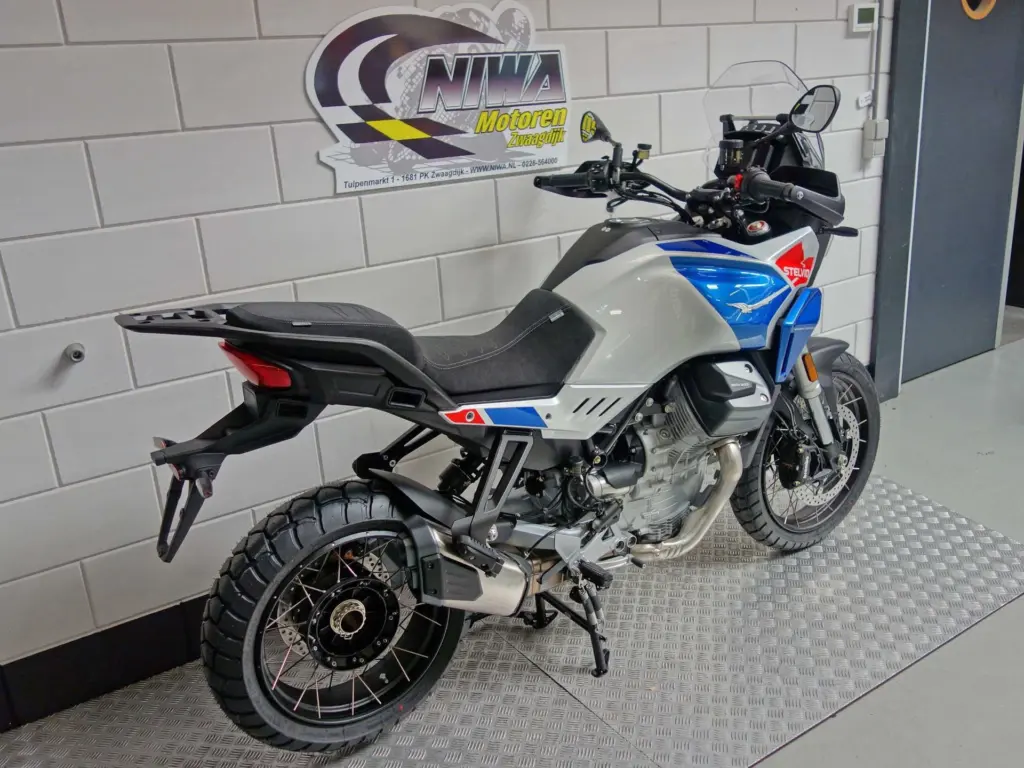 Nieuwe Moto Guzzi Stelvio sport/tour met 1151cc motor uit 2026 bij NIWA Motoren