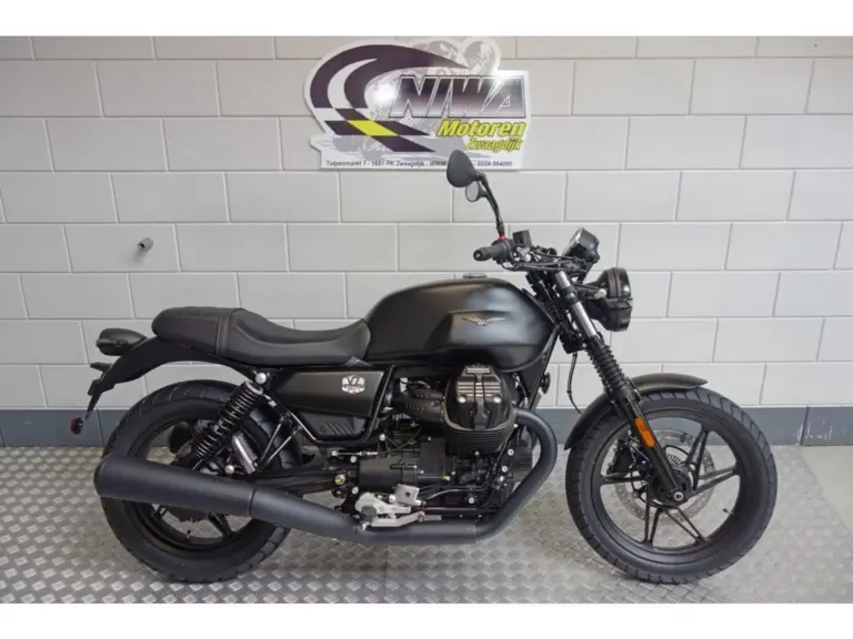 Moto Guzzi V7 bij NIWA Motoren