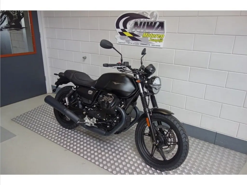 Nieuwe Moto Guzzi V7 overig met 744cc motor uit 2026 bij NIWA Motoren