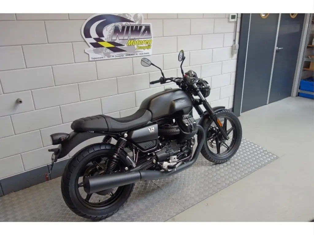 Nieuwe Moto Guzzi V7 overig met 744cc motor uit 2026 bij NIWA Motoren