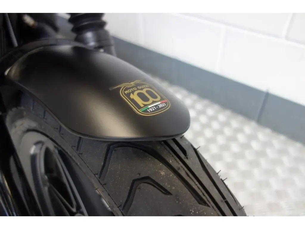Nieuwe Moto Guzzi V7 overig met 744cc motor uit 2026 bij NIWA Motoren