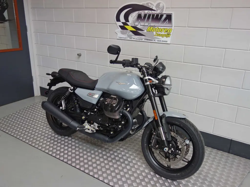 Nieuwe Moto Guzzi V7 sport met 850cc motor uit 2026 bij NIWA Motoren