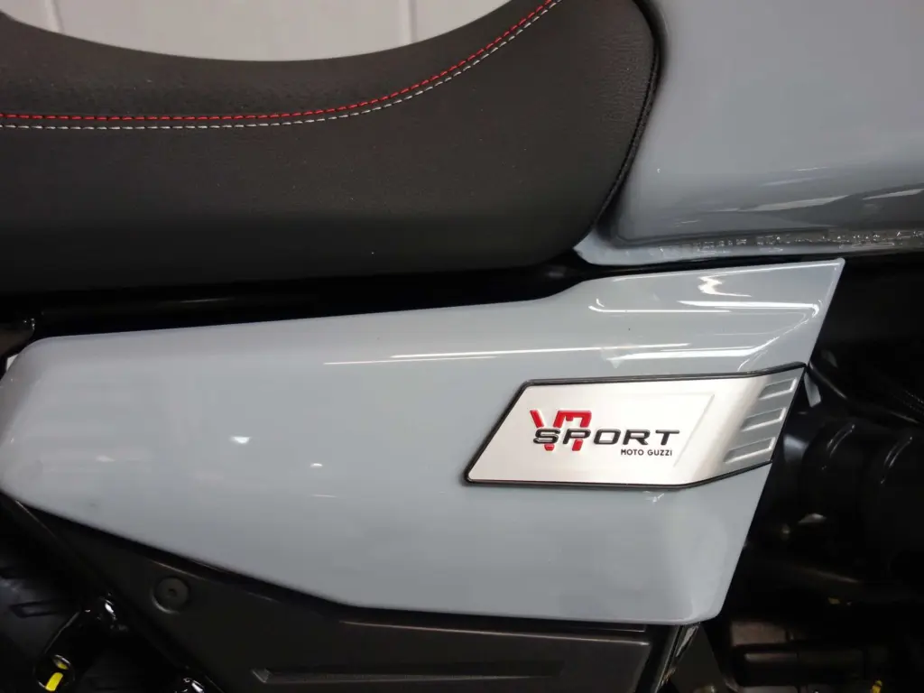 Nieuwe Moto Guzzi V7 sport met 850cc motor uit 2026 bij NIWA Motoren