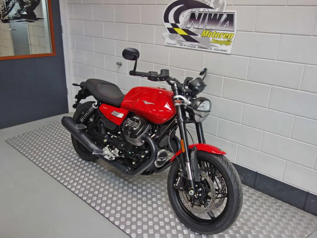 Nieuwe Moto Guzzi V7 sport met 850cc motor uit 2026 bij NIWA Motoren