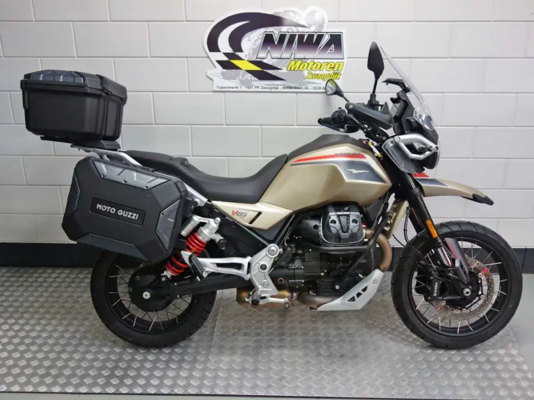 Gebruikte Moto Guzzi V85 all-road met 853cc motor uit 2023 bij NIWA Motoren