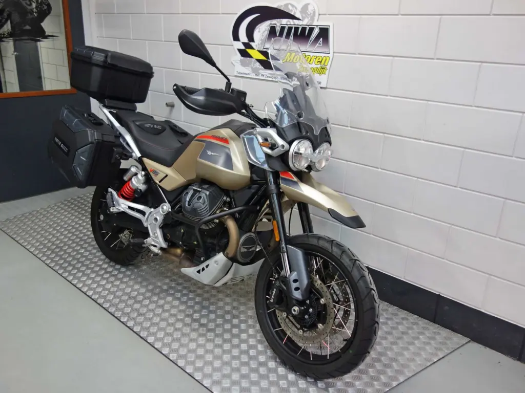 Gebruikte Moto Guzzi V85 all-road met 853cc motor uit 2025 bij NIWA Motoren