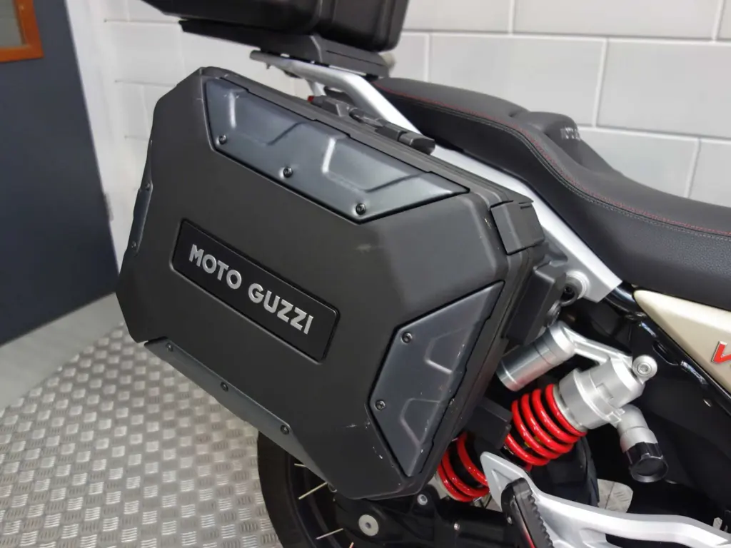 Gebruikte Moto Guzzi V85 all-road met 853cc motor uit 2025 bij NIWA Motoren