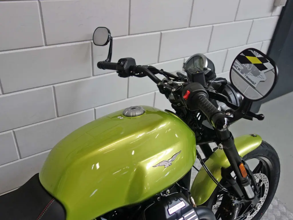 Nieuwe Moto Guzzi V7 sport met 853cc motor uit 2026 bij NIWA Motoren
