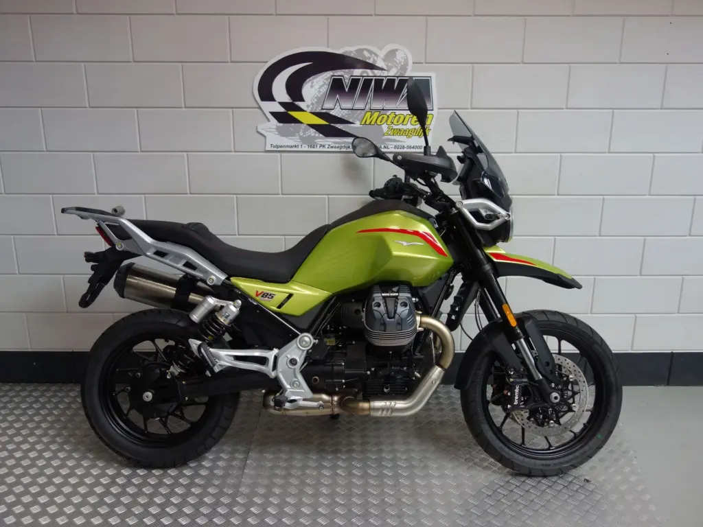 Nieuwe Moto Guzzi V85 tour met 853cc motor uit 2026 bij NIWA Motoren