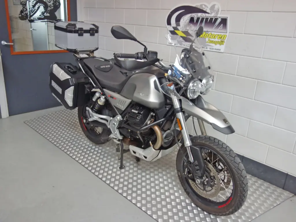 Gebruikte Moto Guzzi V85 all-road met 853cc motor uit 2020 bij NIWA Motoren