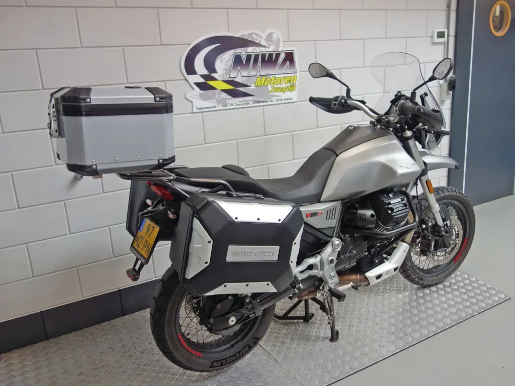 Gebruikte Moto Guzzi V85 all-road met 853cc motor uit 2020 bij NIWA Motoren